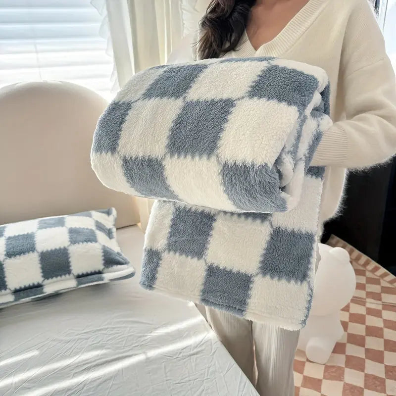 Soft Checkered Flannel Fleece Blanket for Comfort and Warmth - Available in Pink, Green, Blue, Brown, Multiple Sizes — Lifest