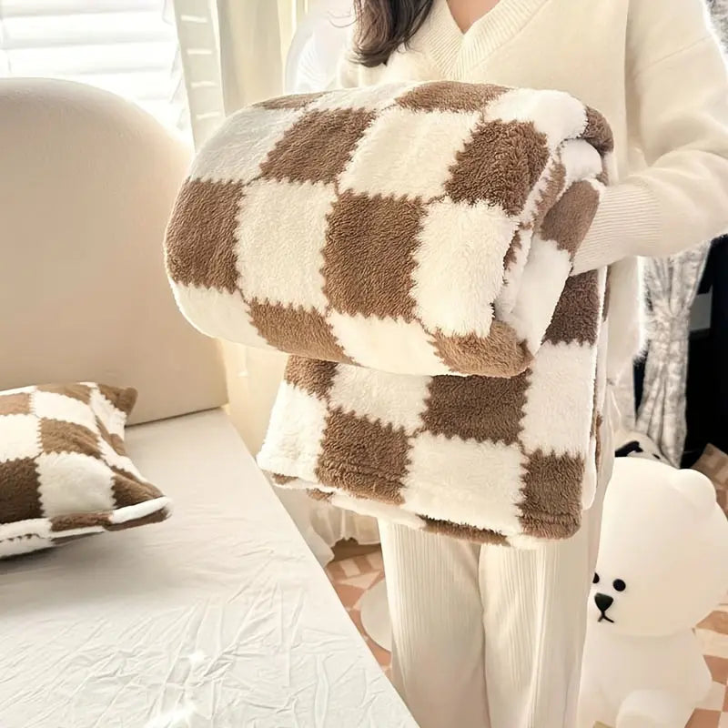 Soft Checkered Flannel Fleece Blanket for Comfort and Warmth - Available in Pink, Green, Blue, Brown, Multiple Sizes — Lifest