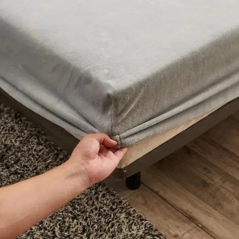 Flannel Fleece Bedding Set for Comfortable Sleep - Available in Various Sizes and Colours — Lifestyle 7