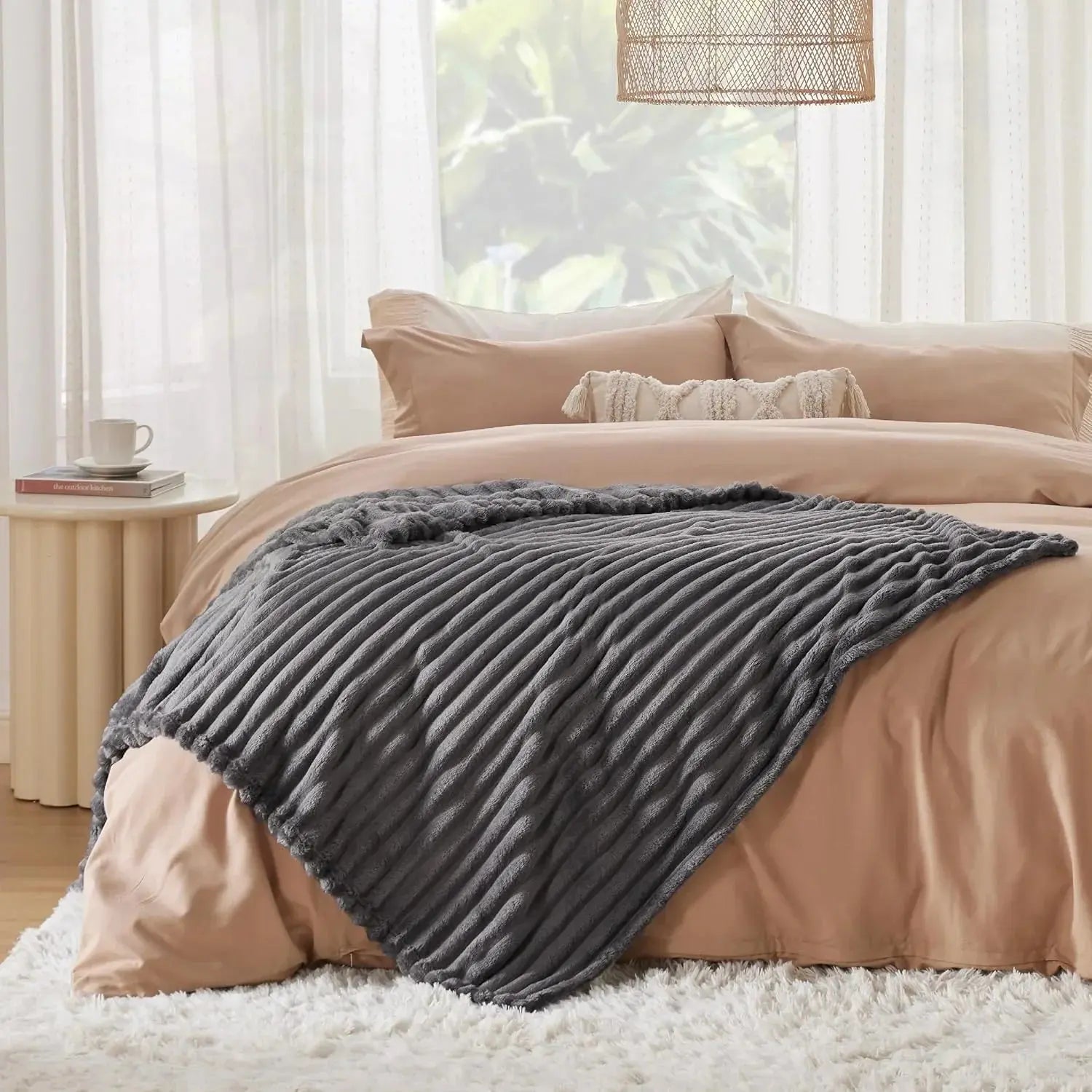 Faux Rabbit Fur Throw Blanket in Light Grey, Milky White, Khaki, or Pink – Available in Single, Double, Queen, and King Sizes