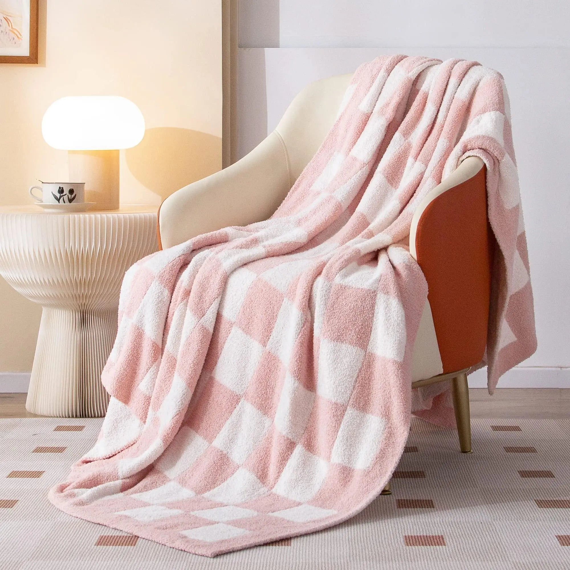 Soft Checkered Flannel Fleece Blanket for Comfort and Warmth - Available in Pink, Green, Blue, Brown, Multiple Sizes — Lifest
