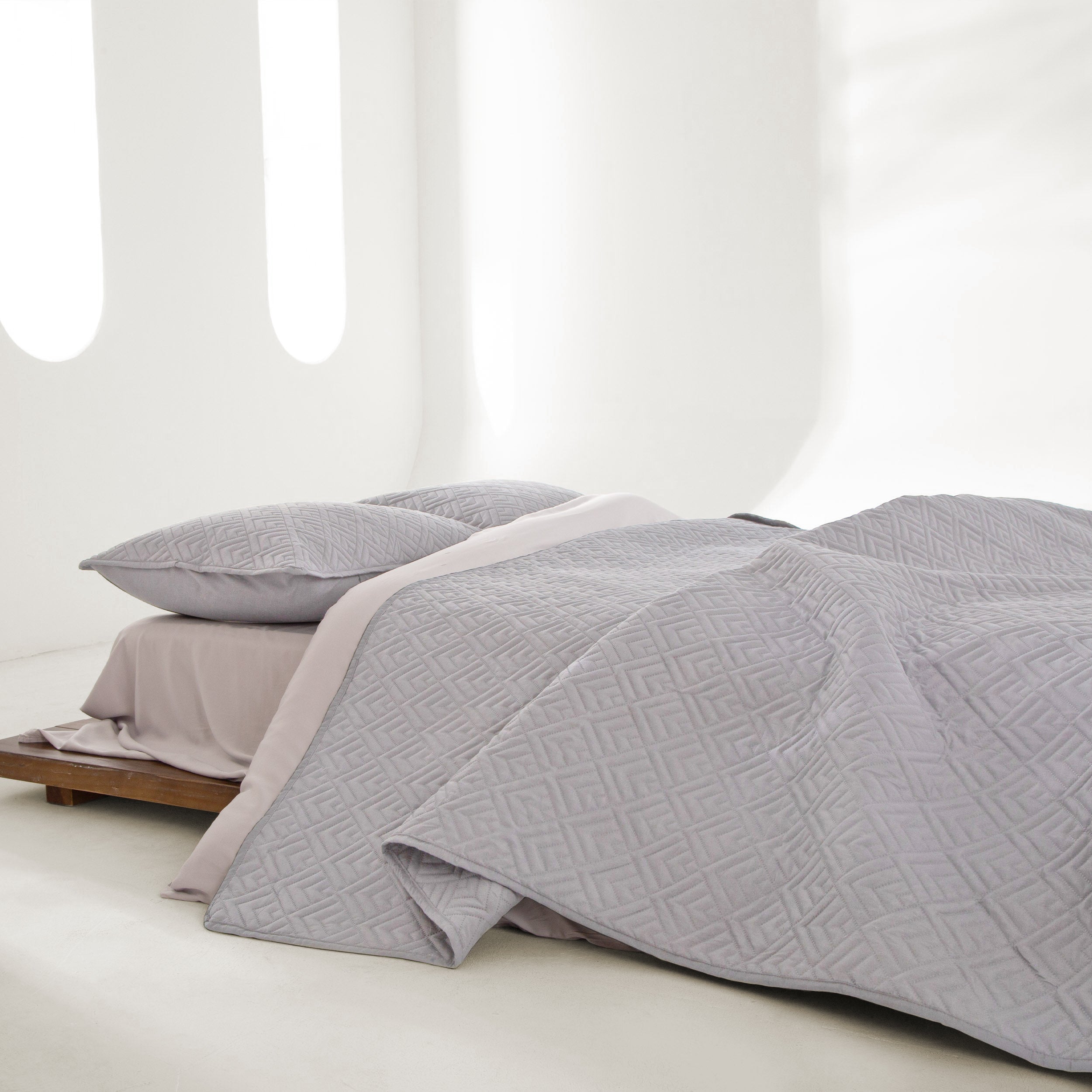 Snag-Free Quilted Coverlet — Pet-Friendly Reinforced Stitch — Lifestyle 8