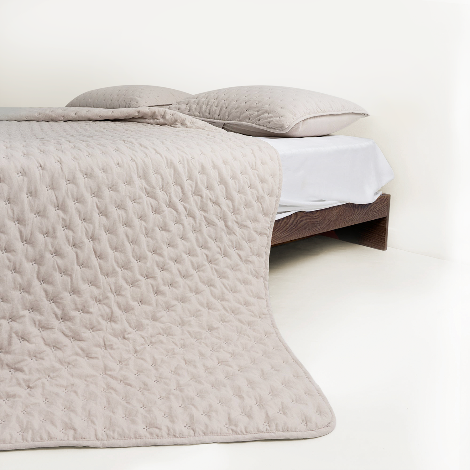 Snag-Free Quilted Coverlet — Pet-Friendly Reinforced Stitch — Lifestyle 2