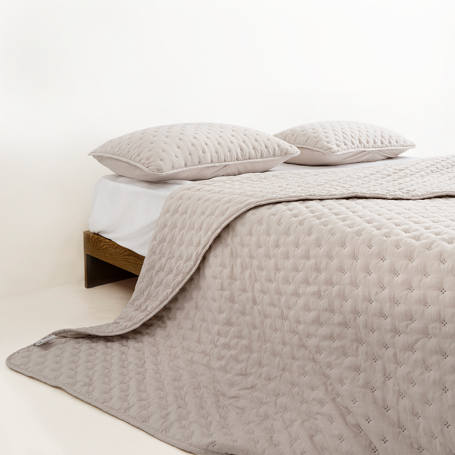 Snag-Free Quilted Coverlet — Pet-Friendly Reinforced Stitch — Lifestyle 6