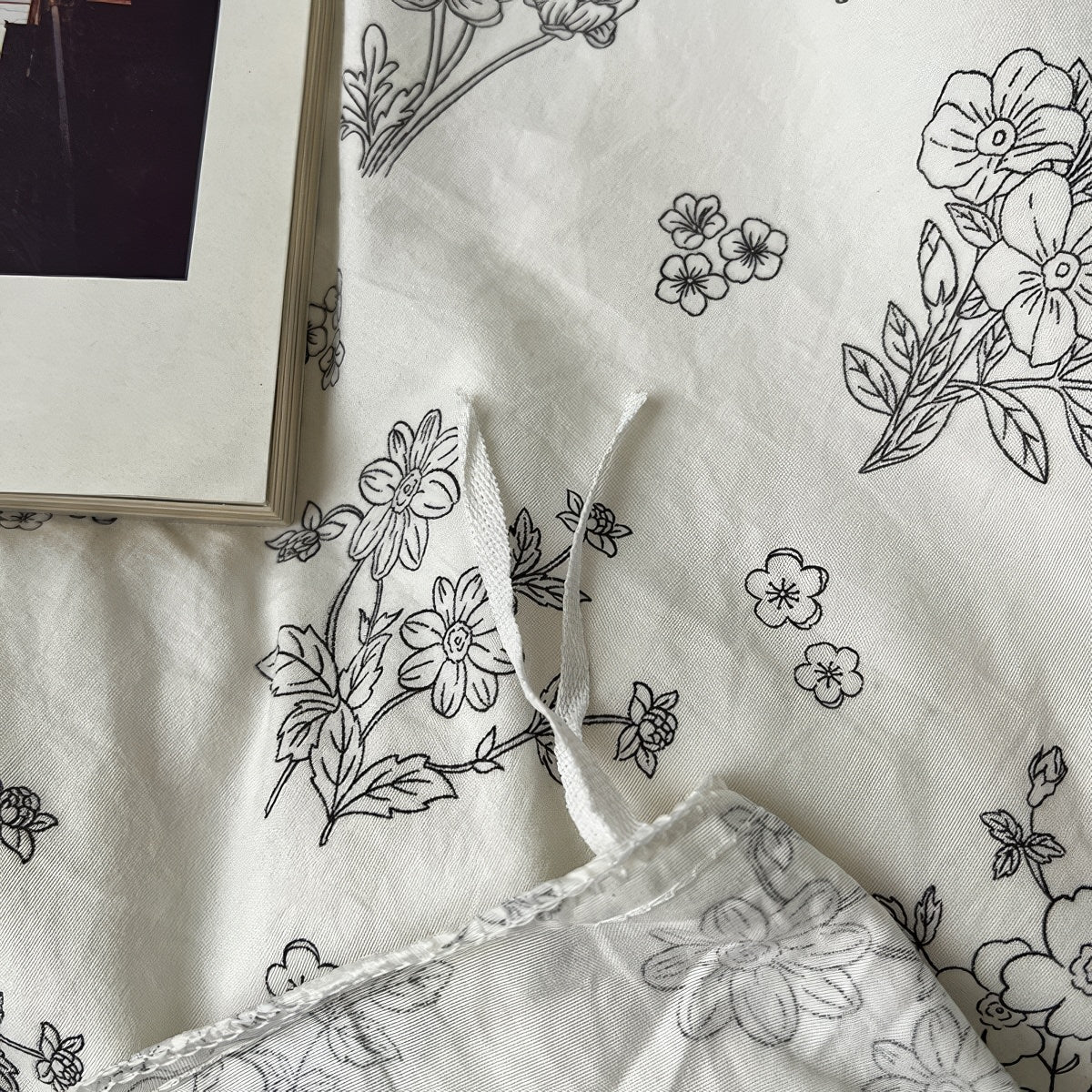 Black Outline Flowers Bedding Set — Soft-Touch Cotton Duvet & Pillowcases — Lifestyle 3