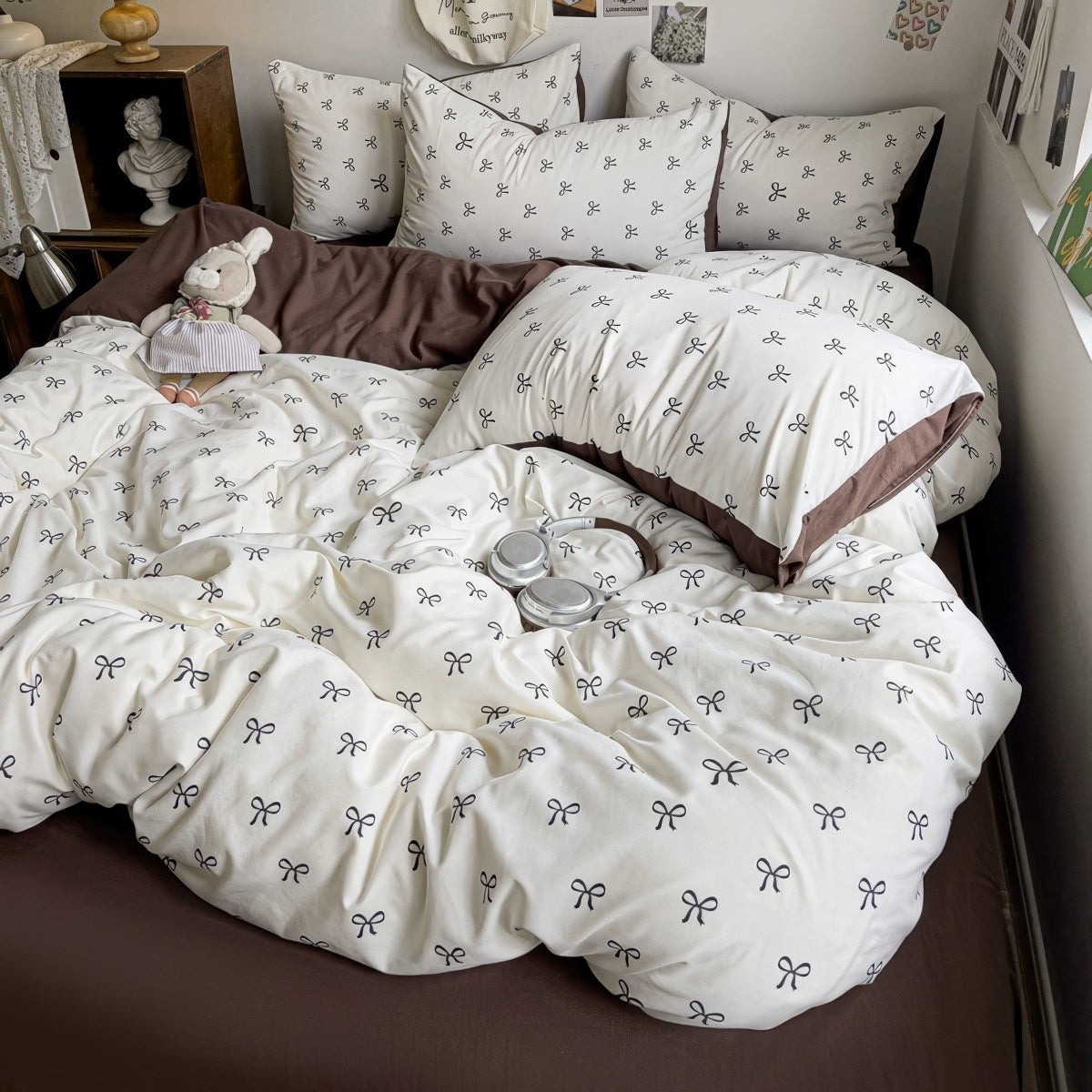 Little Bows Bedding Set — Soft-Touch Cotton Duvet & Pillowcases — Front view