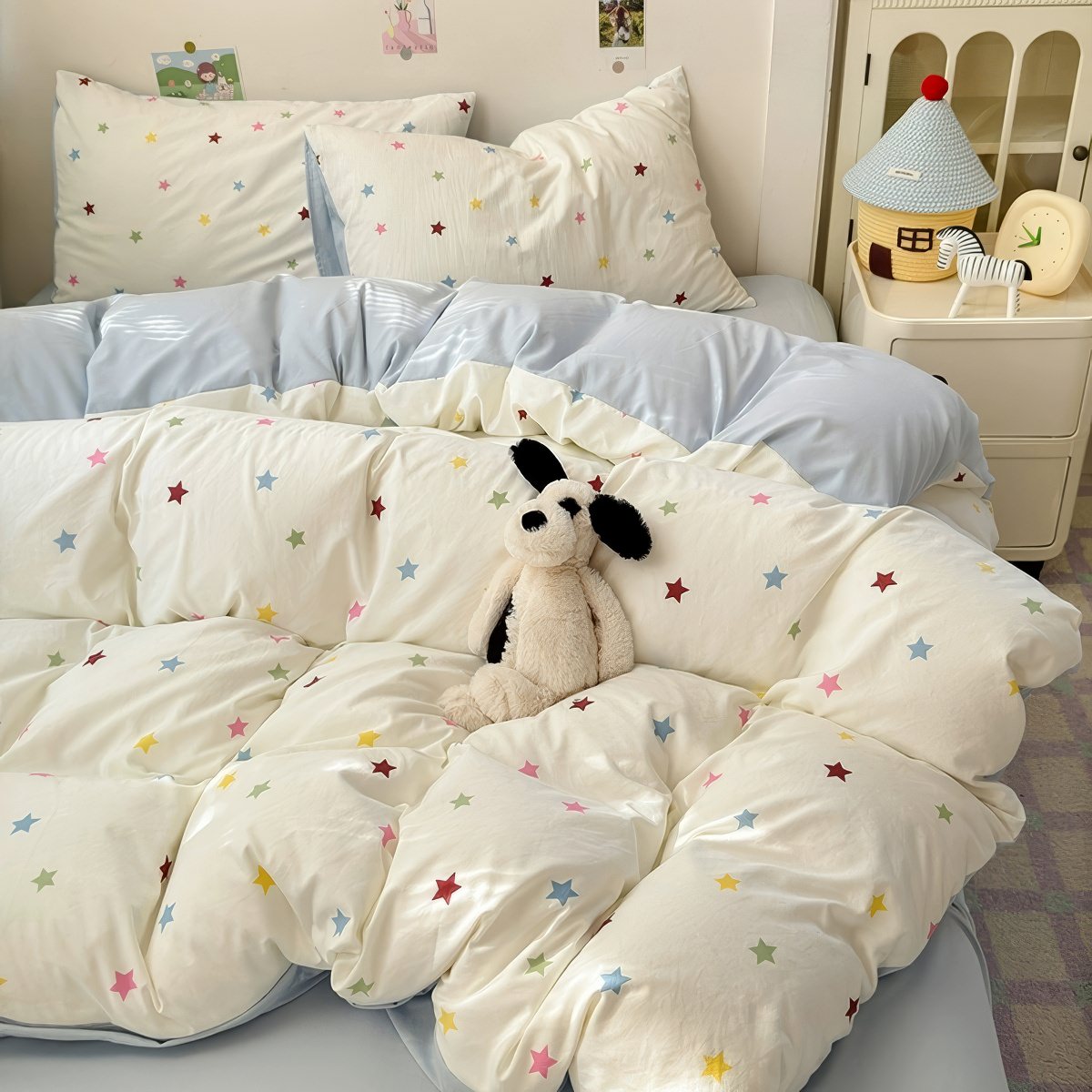 Stars Bedding Set — Soft-Touch Cotton Duvet & Pillowcases — Detail