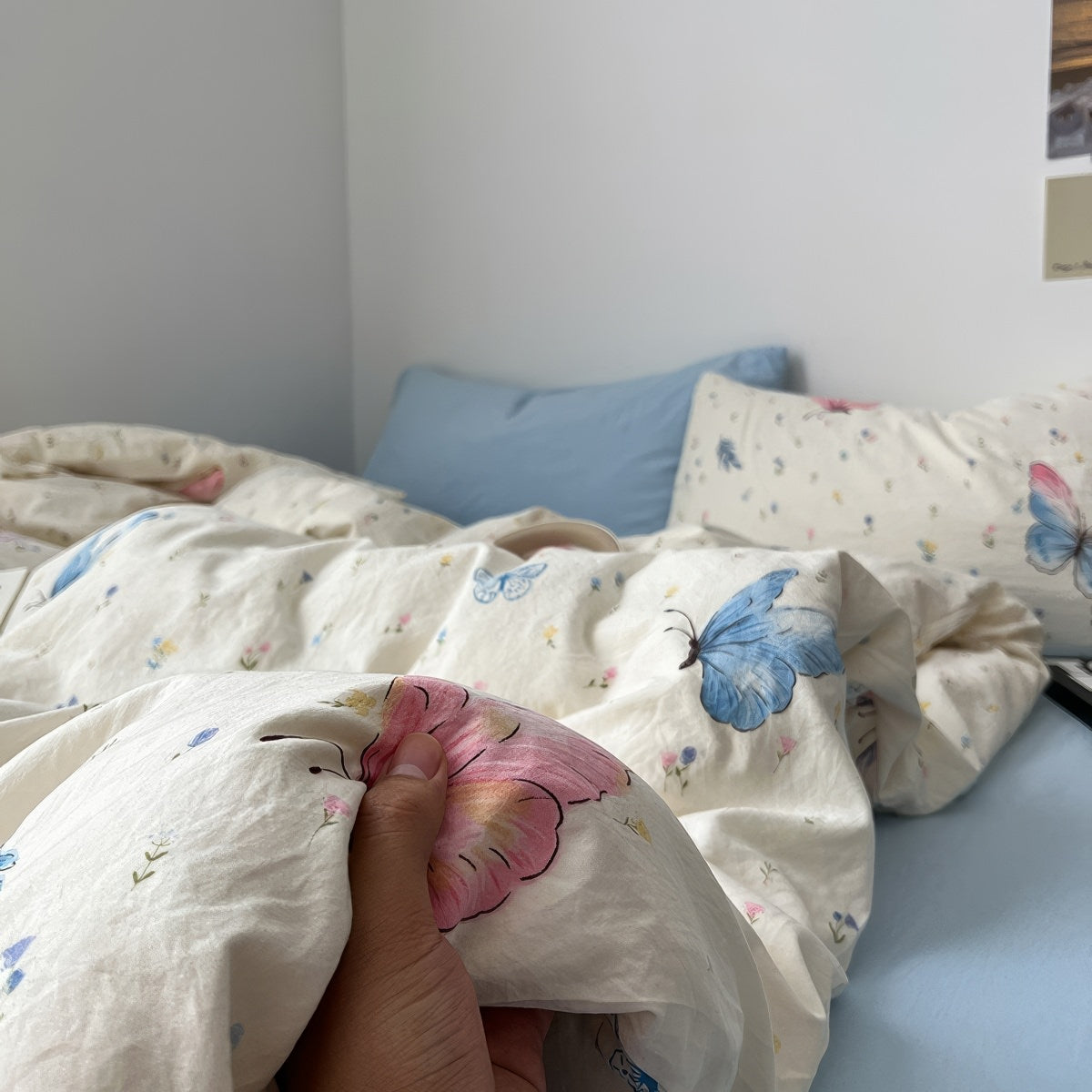 Dreamy Butterflies Bedding Set — Soft-Touch Cotton Duvet & Pillowcases — Lifestyle 1
