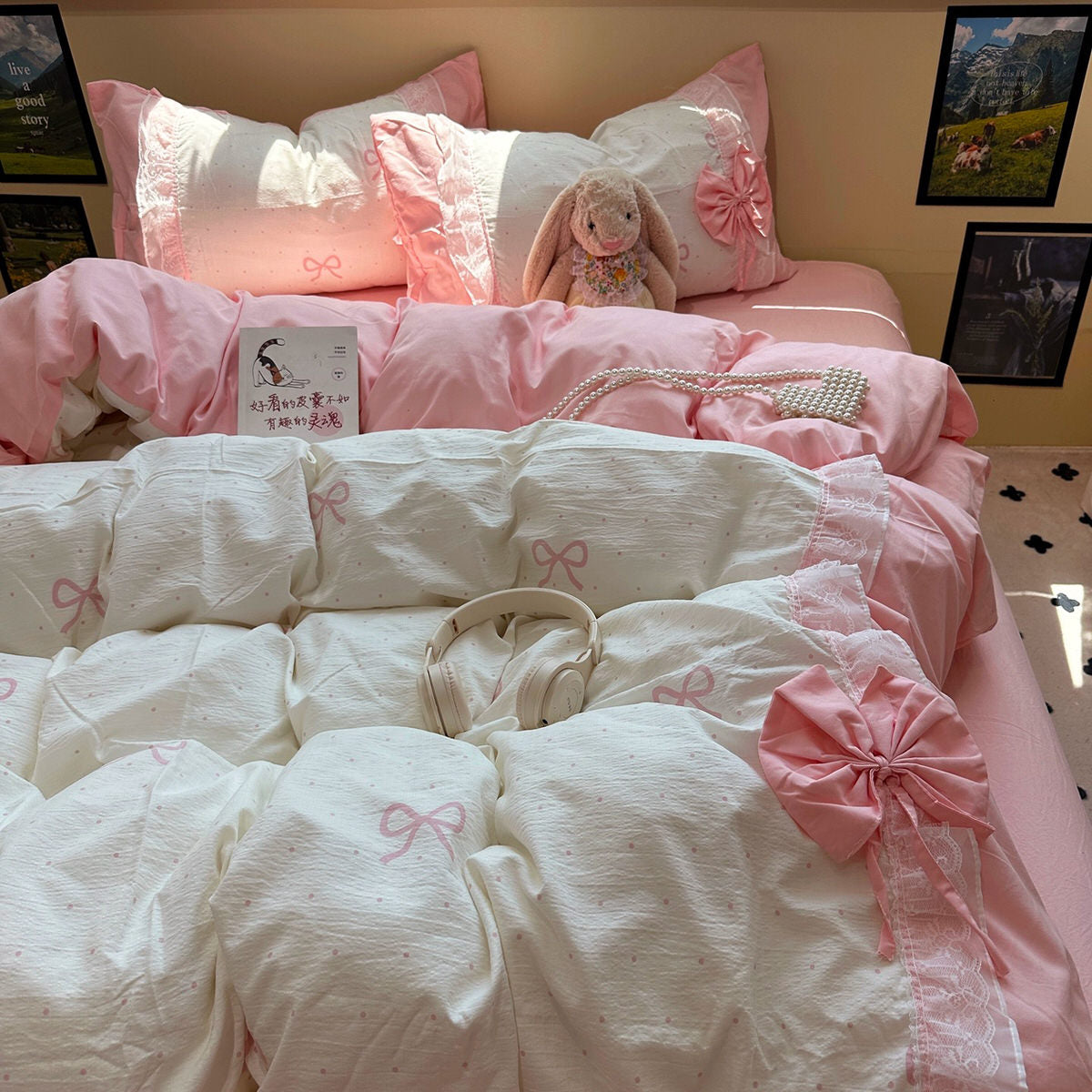 Giant Bow Bedding Set — Soft-Touch Cotton Duvet & Pillowcases — Front view