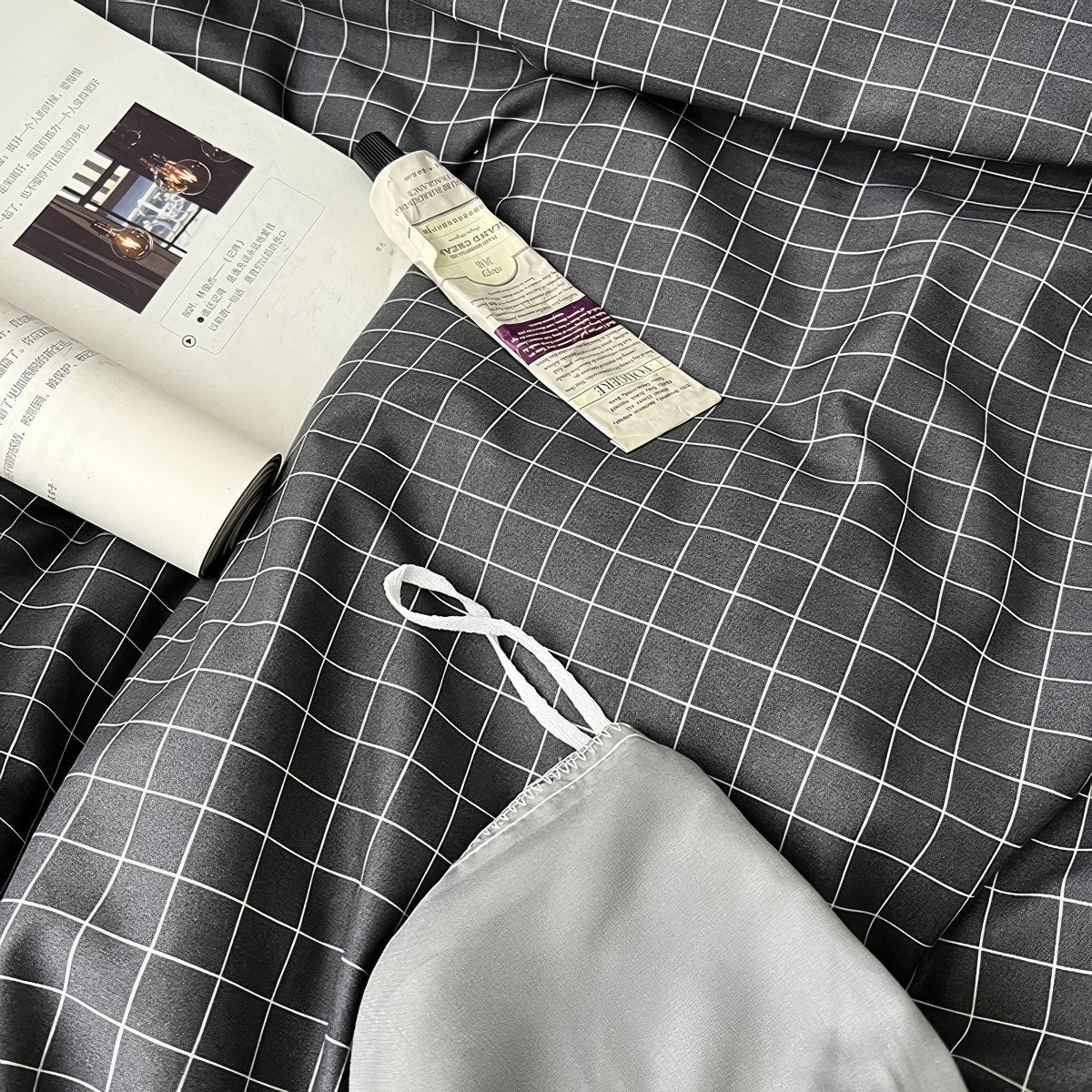 Minimalist Grey Grid Bedding Set — Soft-Touch Cotton Duvet & Pillowcases — Lifestyle 5