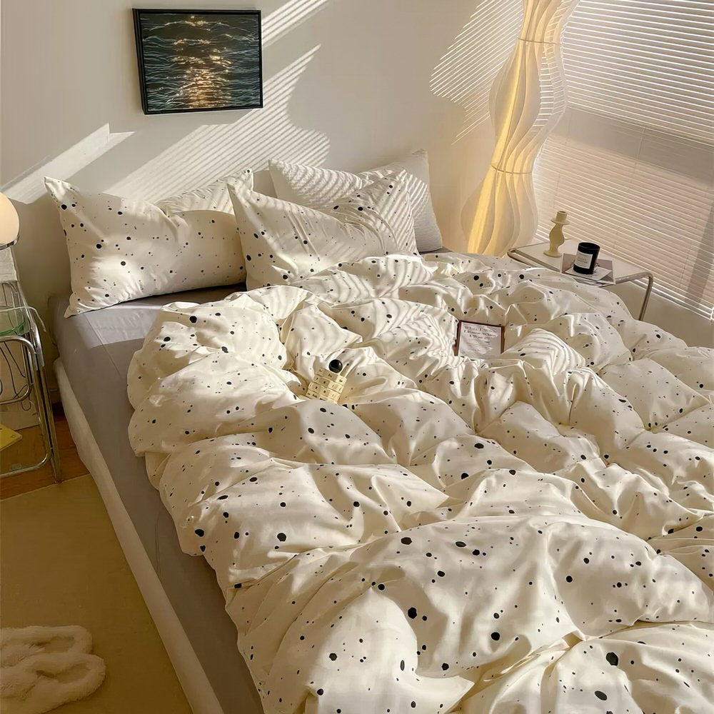 Light Beige Splattered Bedding Set — Soft-Touch Cotton Duvet & Pillowcases — Lifestyle 1
