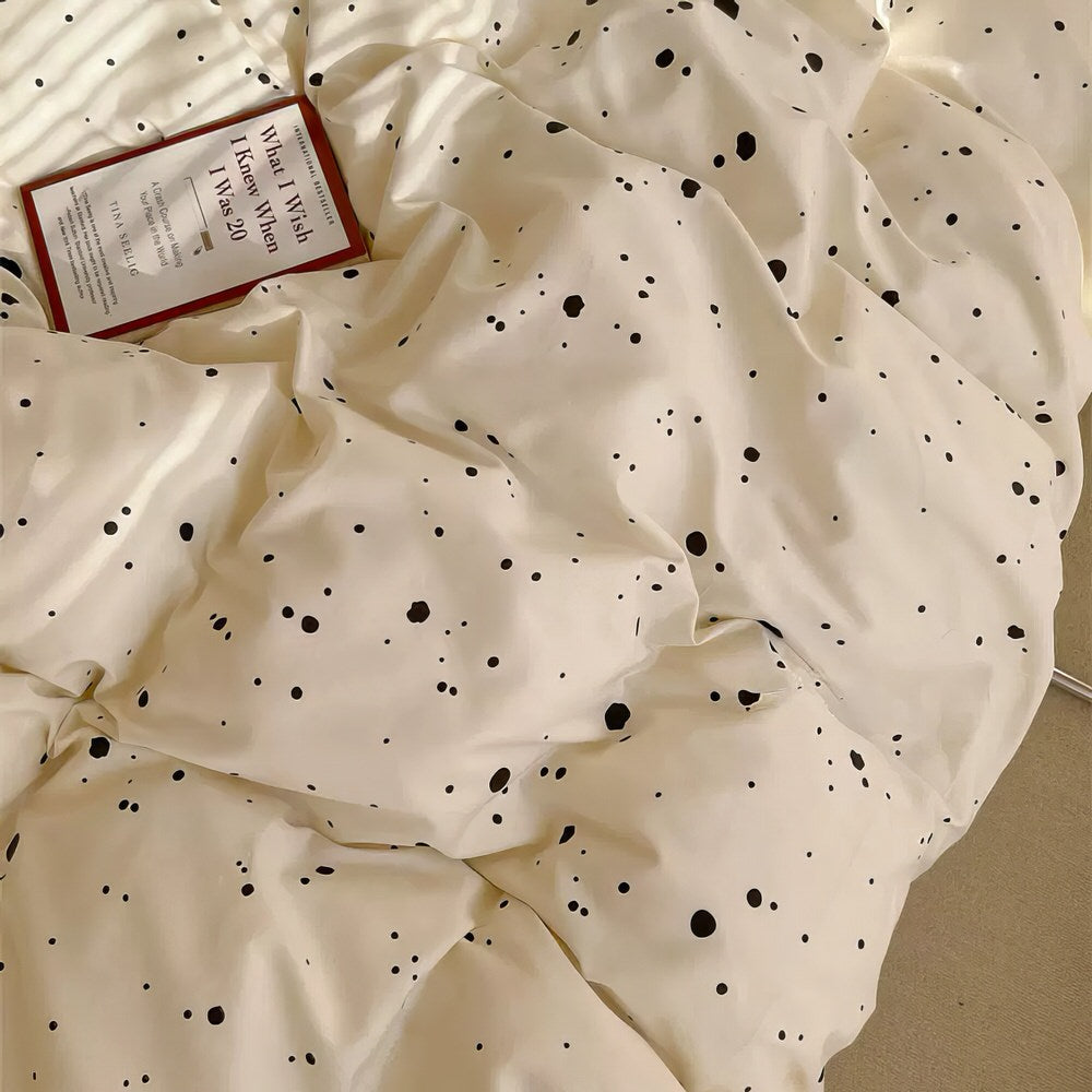 Light Beige Splattered Bedding Set — Soft-Touch Cotton Duvet & Pillowcases — Lifestyle 3