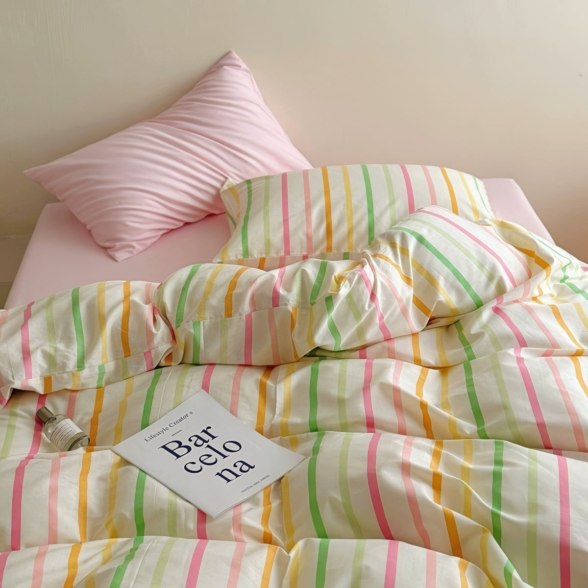 Colorful Pastel Stripes Bedding Set — Soft-Touch Cotton Duvet & Pillowcases — Detail