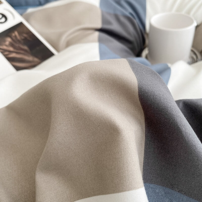 Large Plaid Print Bedding Set — Soft-Touch Cotton Duvet & Pillowcases — Lifestyle 5
