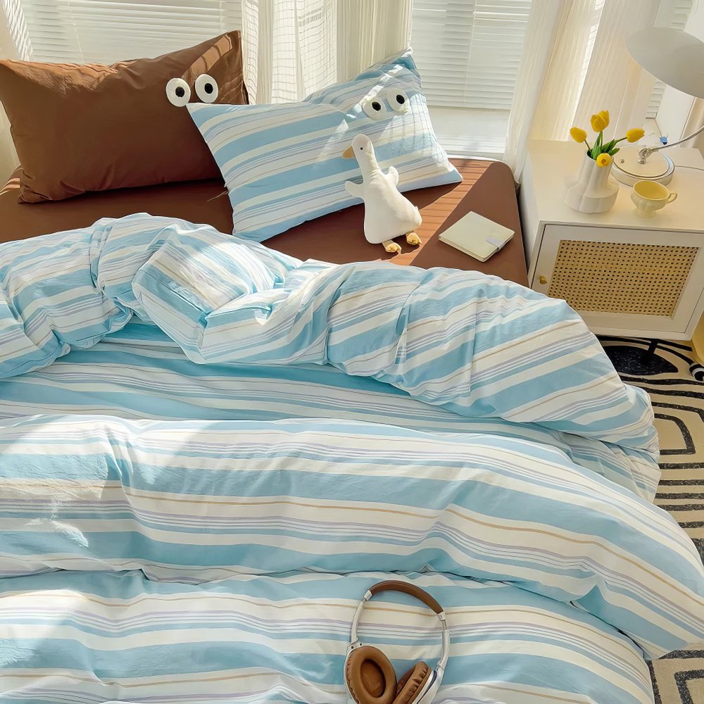 Pastel Retro Striped Bedding Set — Soft-Stripe Duvet Cover for Calm Bedrooms — Front view
