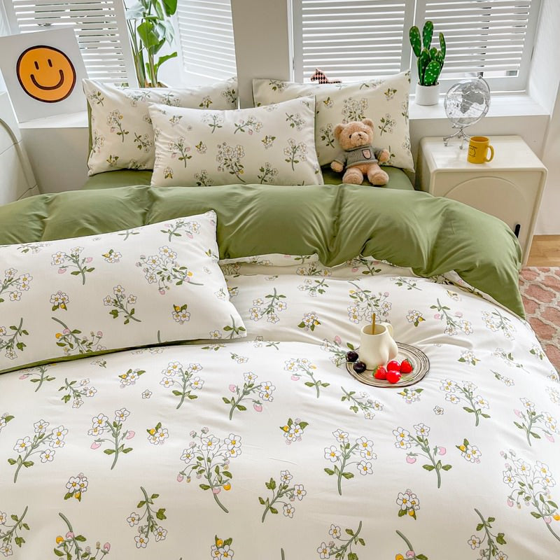 Sage Green Wildflowers Bedding Set — Soft-Touch Cotton Duvet & Pillowcases — Detail