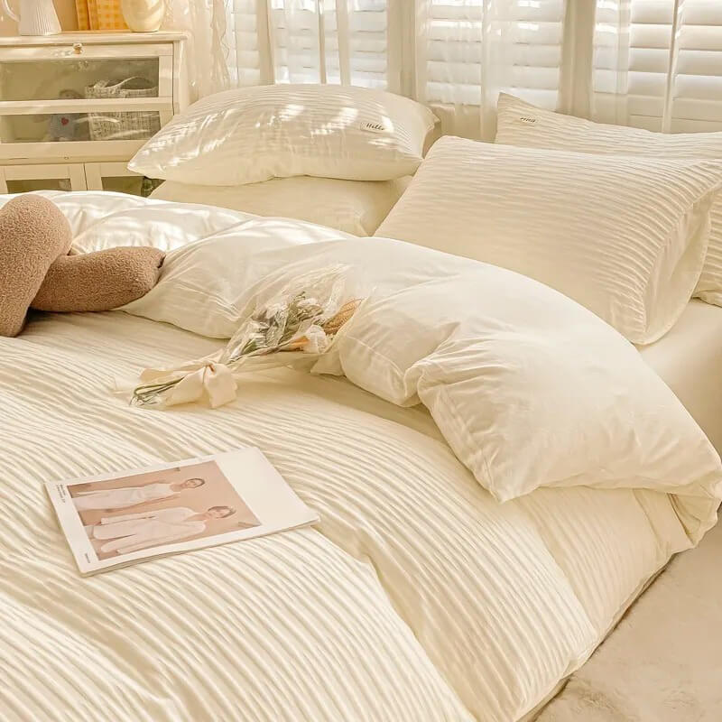 Seersucker Cotton Bedding Set — Crinkled Texture for Cool Nights — Lifestyle 1
