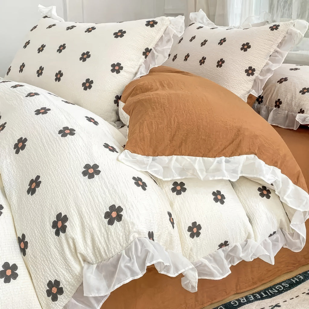 Spring Flowers Print Lace Bedding Set — Soft-Touch Cotton Duvet & Pillowcases — Lifestyle 1