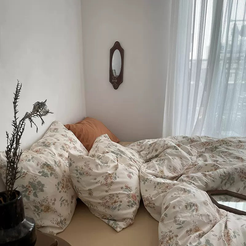 Vintage Pale Flowers Print Cotton Bedding Set — Lifestyle 2