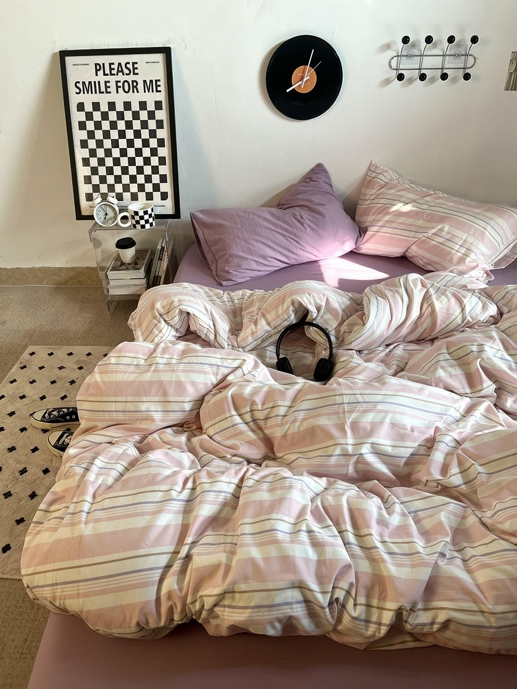 Vintage Pastel Pink Stripes Bedding Set — Soft-Touch Cotton Duvet & Pillowcases — Detail