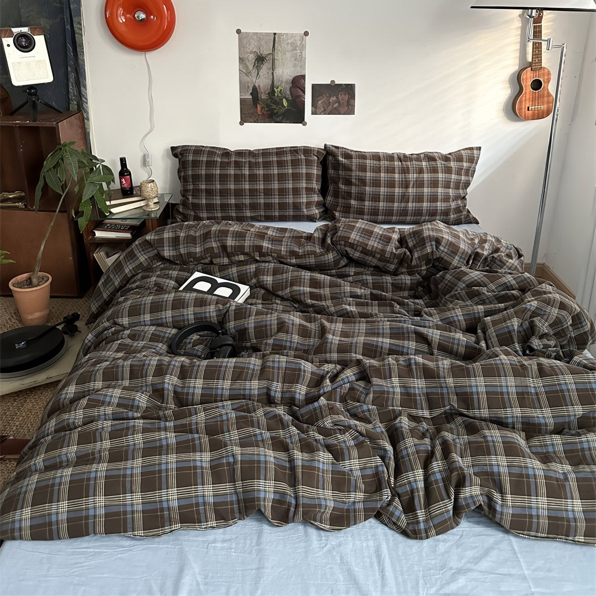 Vintage Plaid Bedding Set — Soft-Touch Cotton Duvet & Pillowcases — Detail