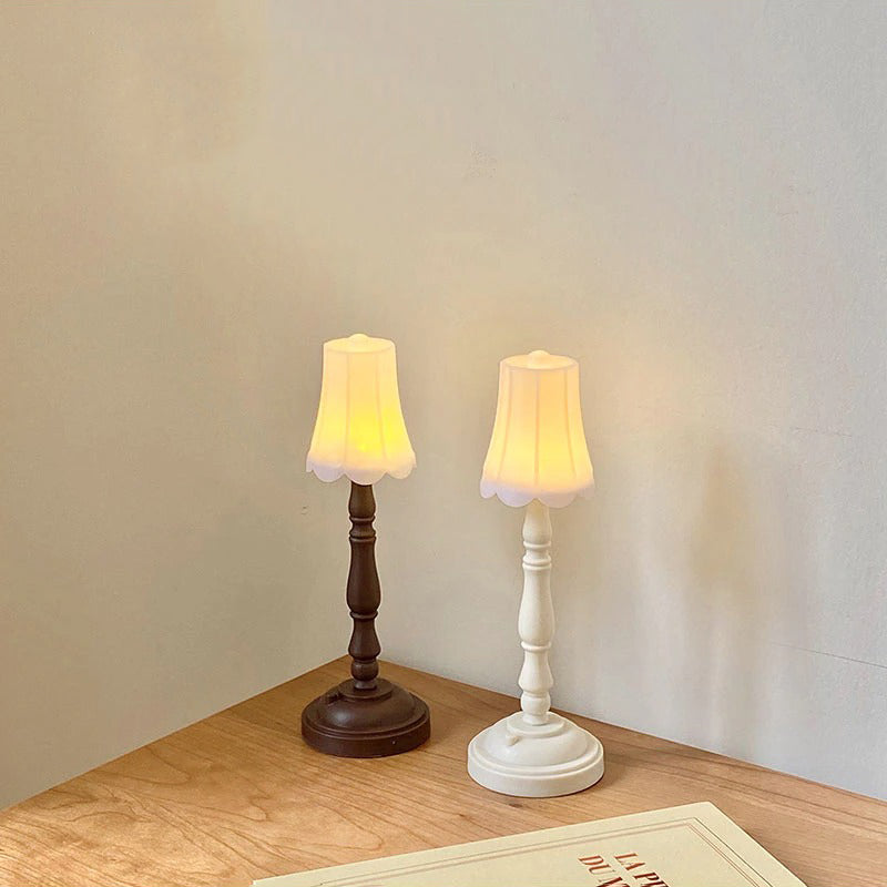 Retro Mini Table Lamp — Warm LED Mood Lighting for Bedside — Front view