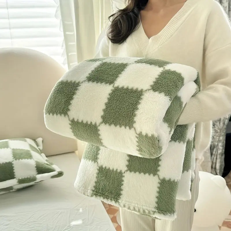 Soft Checkered Flannel Fleece Blanket for Comfort and Warmth - Available in Pink, Green, Blue, Brown, Multiple Sizes — Lifest