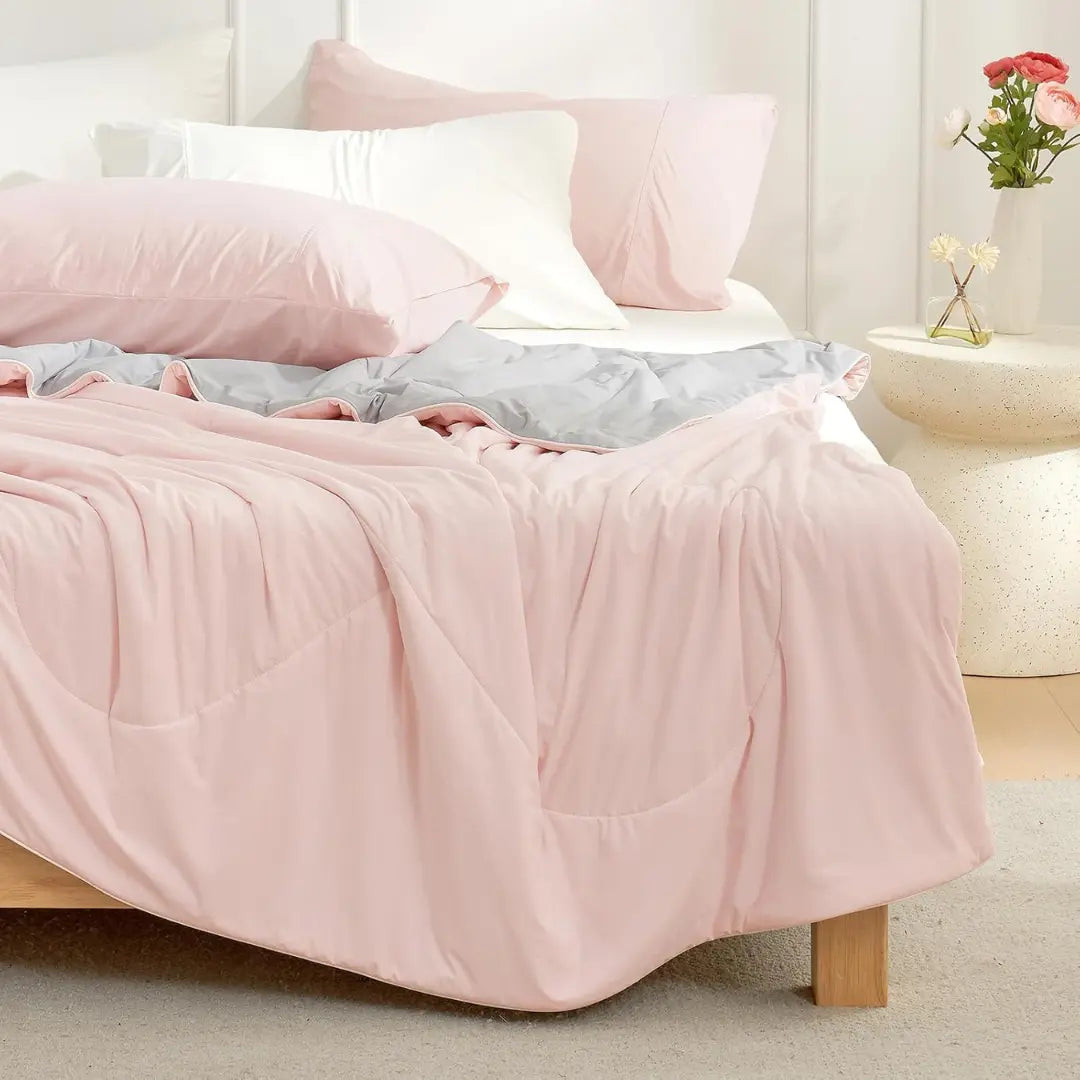 Chill Sleep Cooling Blanket for Comfortable Rest - Available in Multiple Sizes and Colours — Lifestyle 9