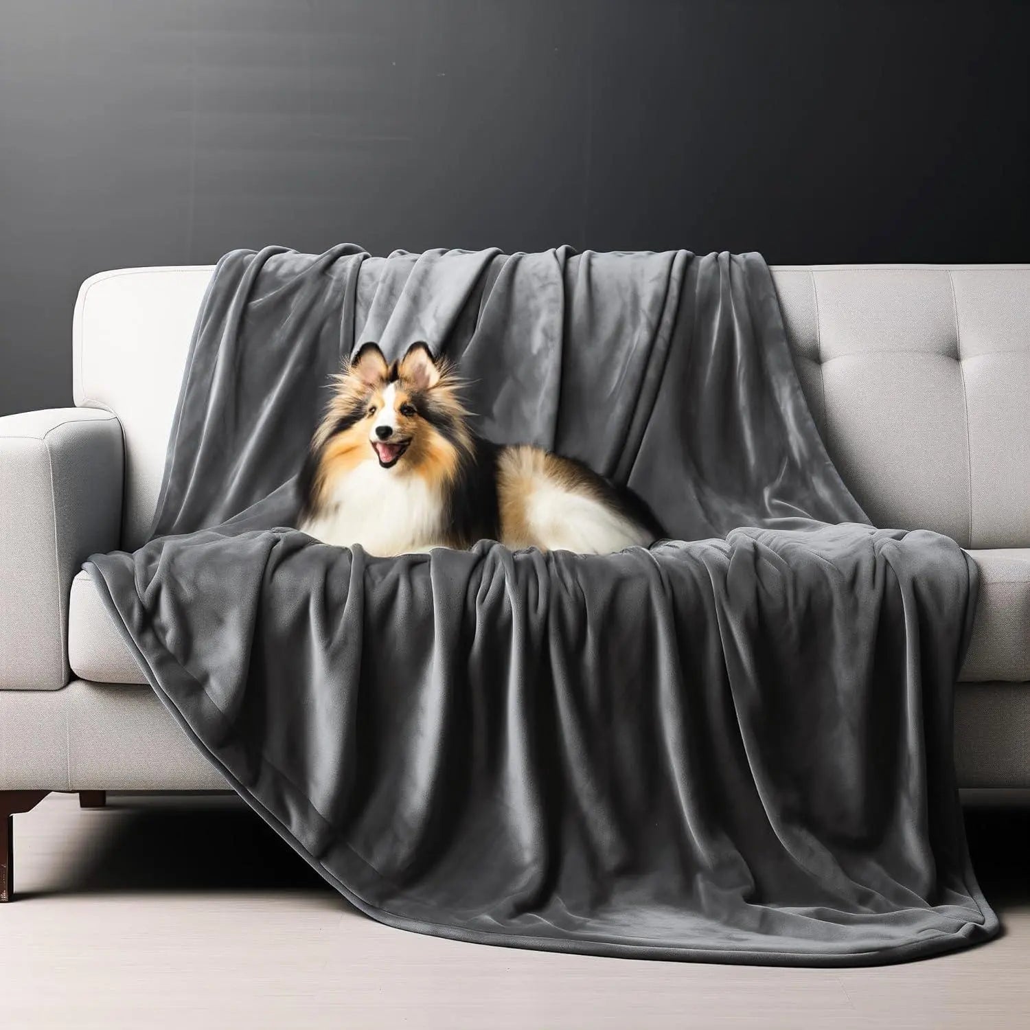 Waterproof Double-Sided Flannel Blanket for Comfort and Warmth in Grey and Black - Multiple Sizes Available — Detail