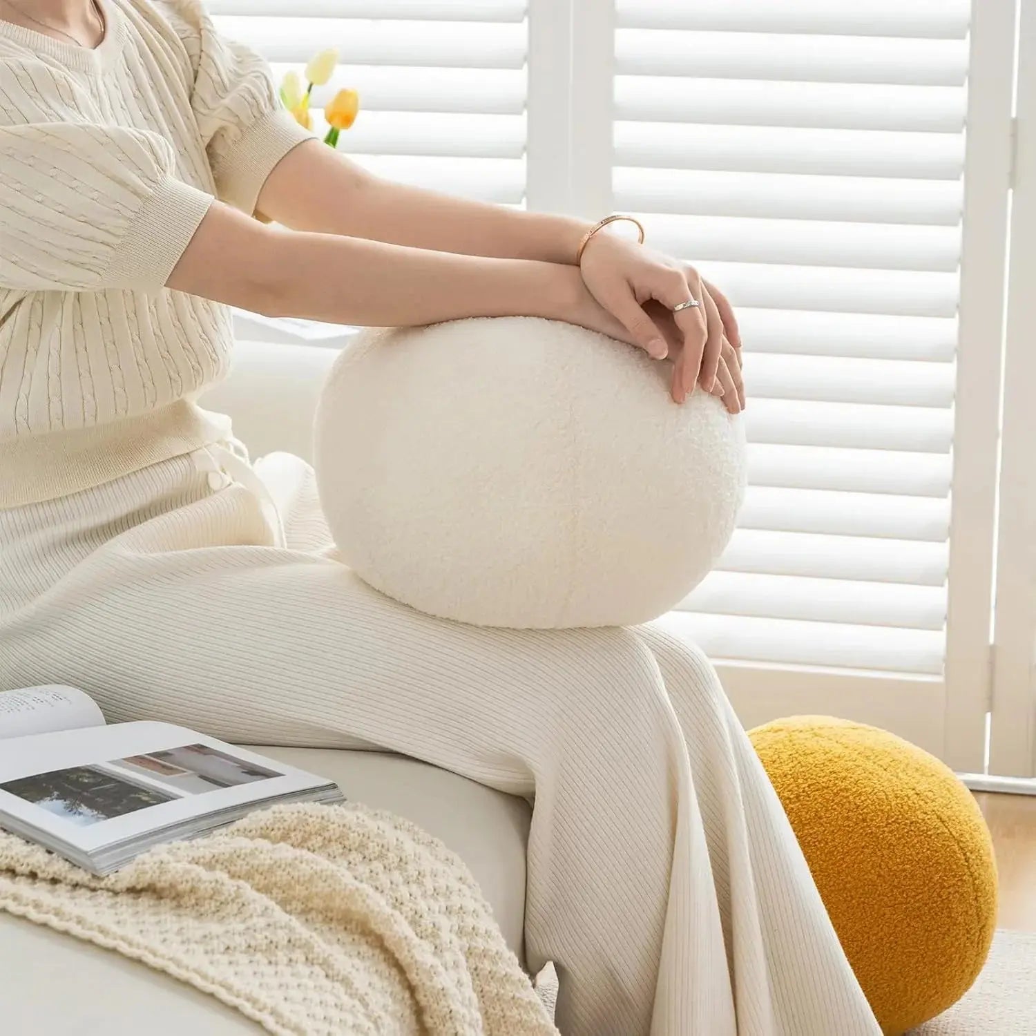 Premium Pillow — Detail