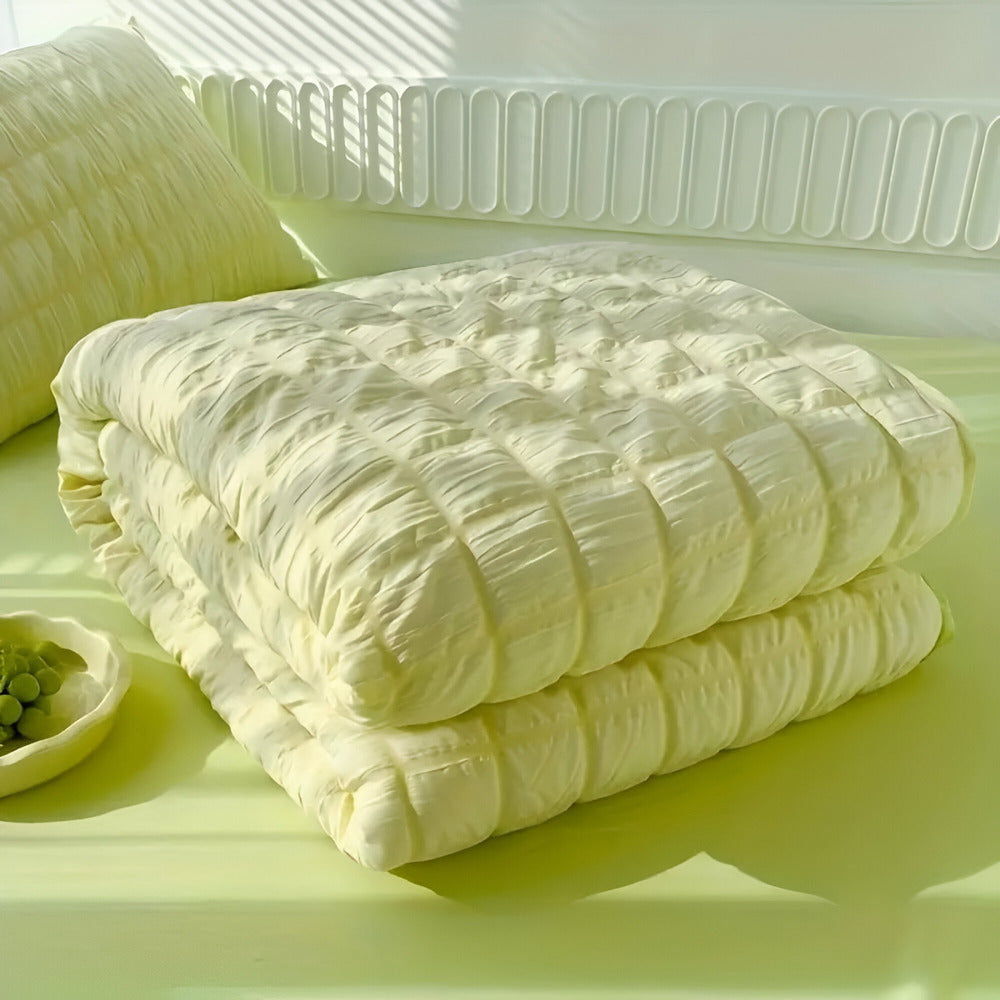 Crinkled Textured Summer Duvet — Lightweight Quilt for Warm Nights — Lifestyle 6