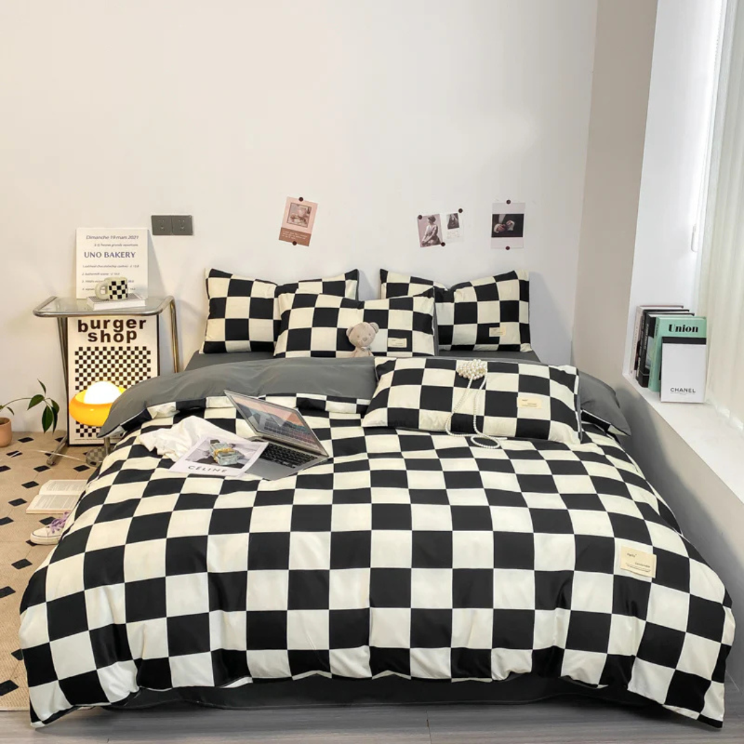 Checkerboard Quilt Cover — Cotton-Blend Geometric Bedding — Front view