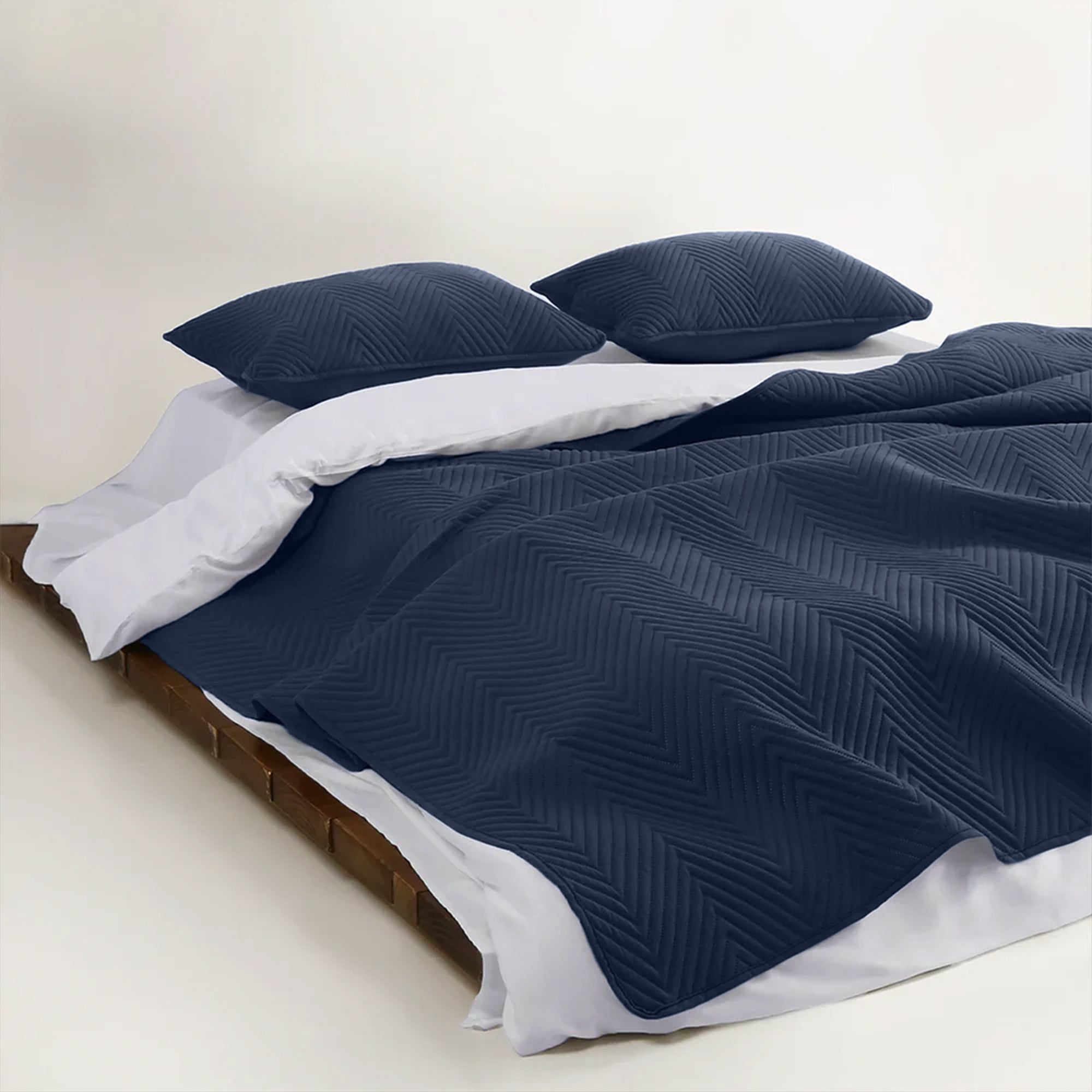 Snag-Free Quilted Coverlet — Pet-Friendly Reinforced Stitch — Lifestyle 4
