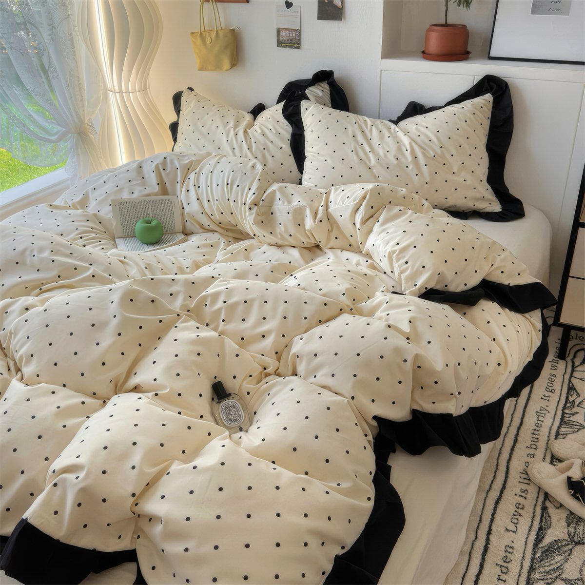 French Polka Dot Bedding Set — Soft-Touch Cotton Duvet & Pillowcases — Detail