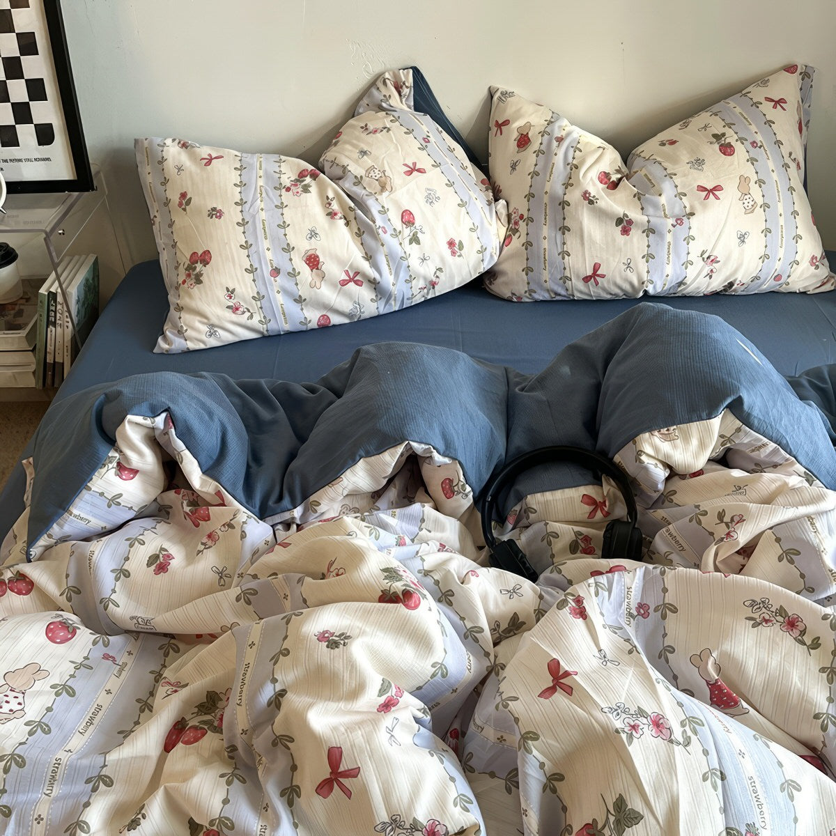 Vintage Strawberry Floral Bedding Set — Soft-Touch Cotton Duvet & Pillowcases — Front view