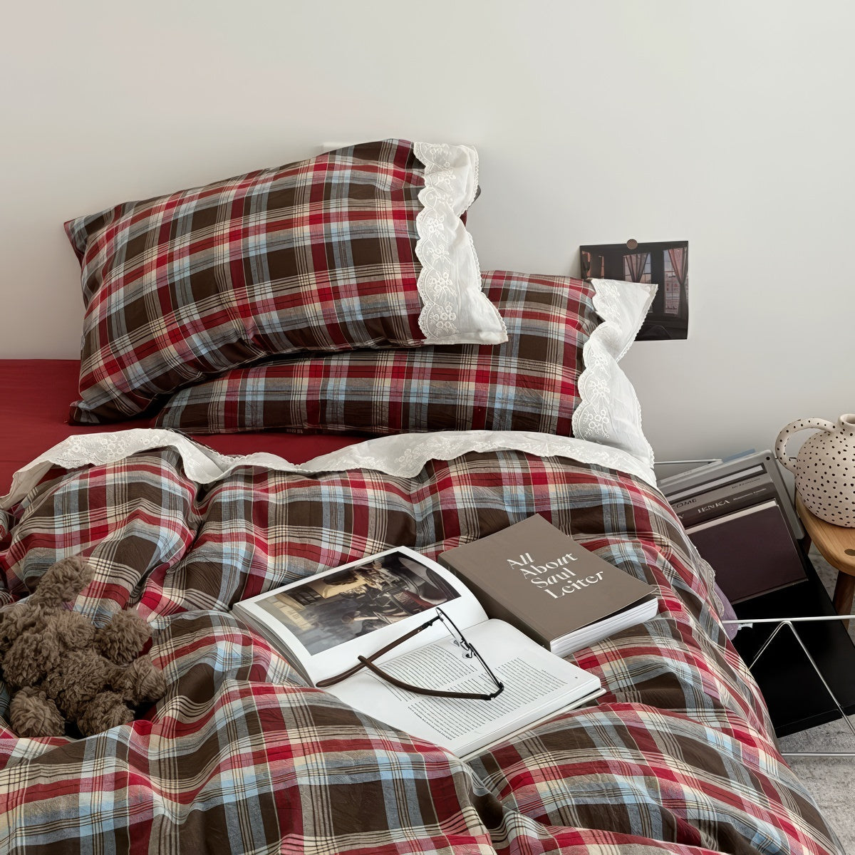 Bavarian Plaid Ruffled Bedding Set — Detail