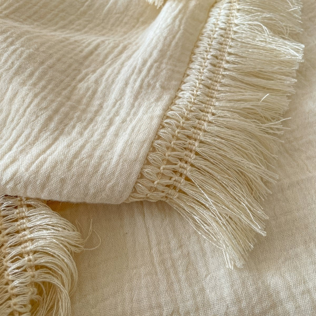 Fringe-Edge Bedding Set — Soft-Touch Cotton Duvet & Pillowcases — Detail