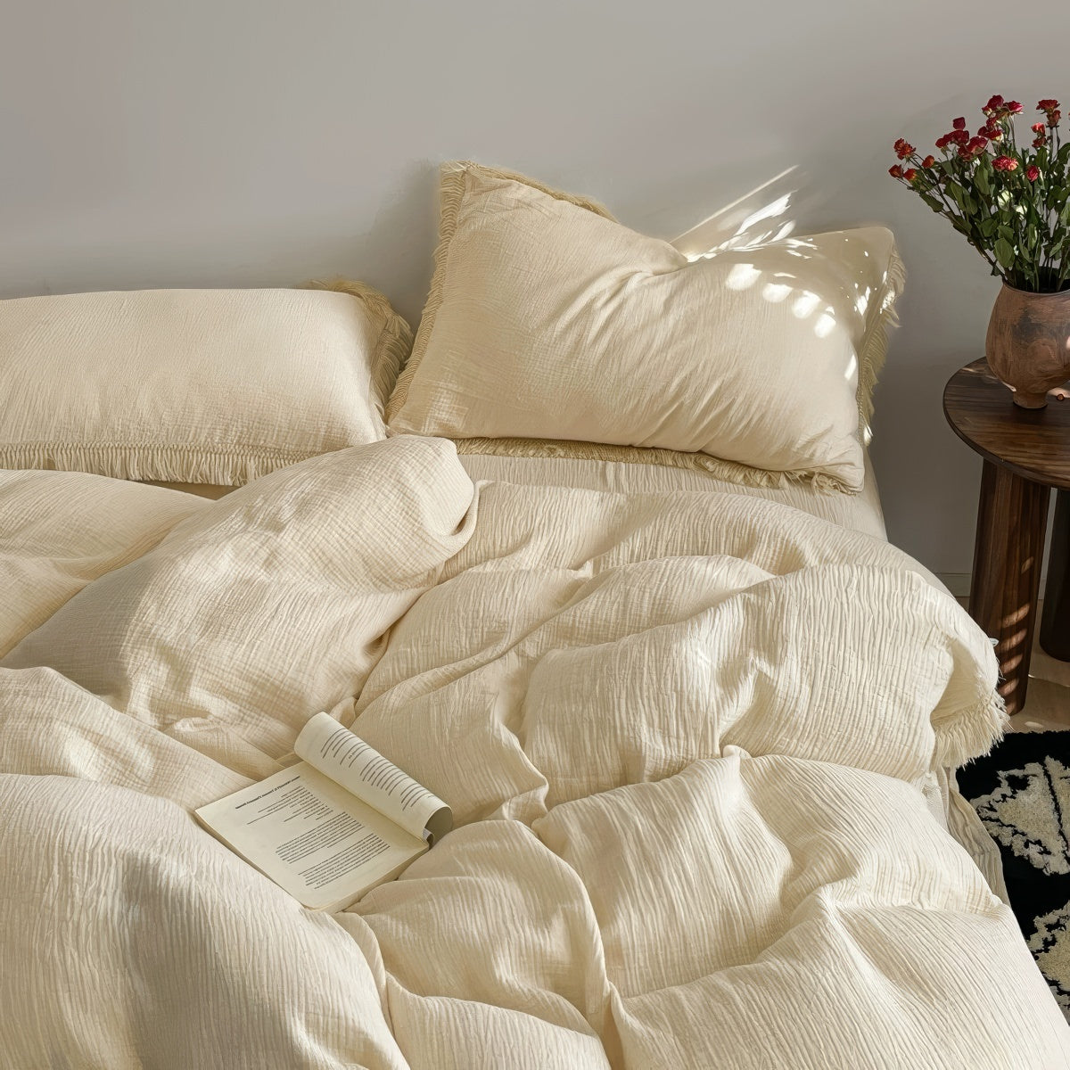 Fringe-Edge Bedding Set — Soft-Touch Cotton Duvet & Pillowcases — Lifestyle 2