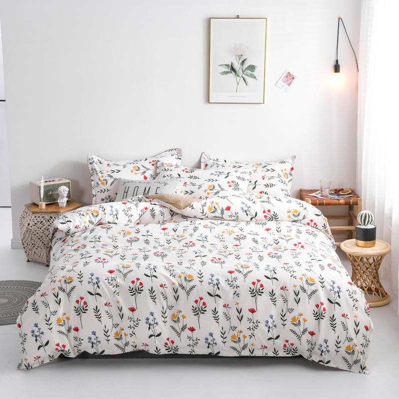 Fresh Floral Bedding Set — Soft-Touch Cotton Duvet & Pillowcases — Lifestyle 1
