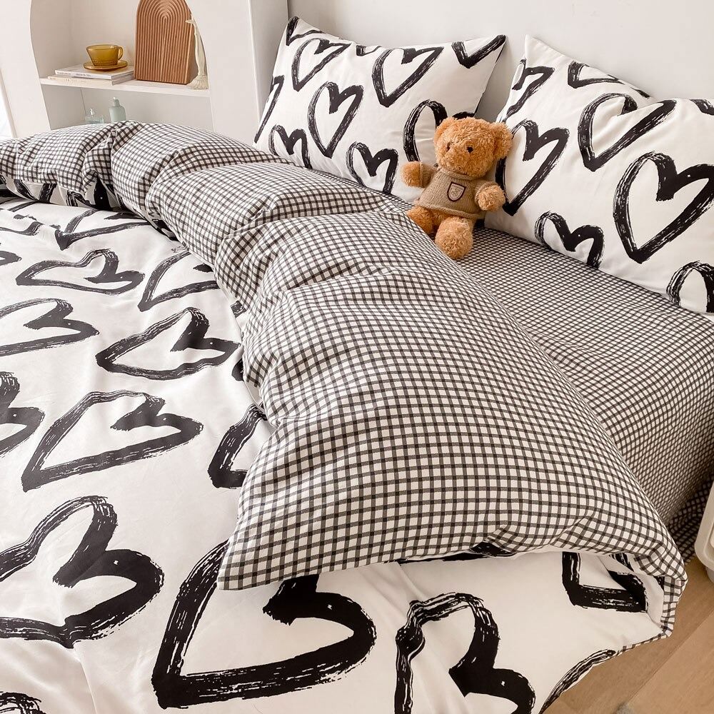 Brush Painted Heart Bedding Set — Soft-Touch Cotton Duvet & Pillowcases — Lifestyle 3
