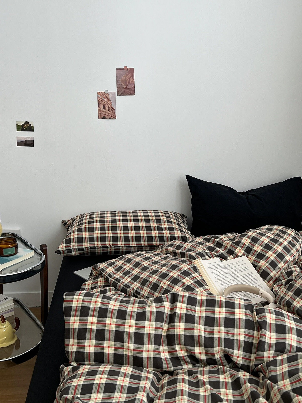 Christmas Plaid Print Bedding Set — Soft-Touch Cotton Duvet & Pillowcases — Lifestyle 4