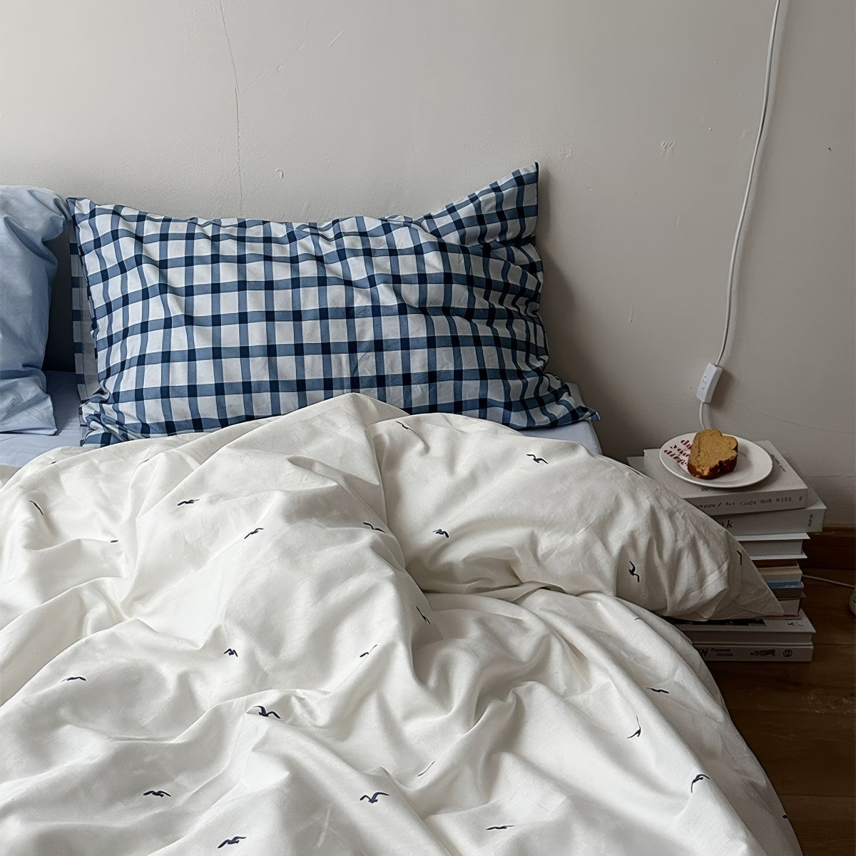 Coastal Bedding Set — Soft-Touch Cotton Duvet & Pillowcases — Detail