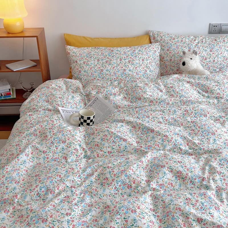 Grandma Bedding Set — Soft-Touch Cotton Duvet & Pillowcases — Front view