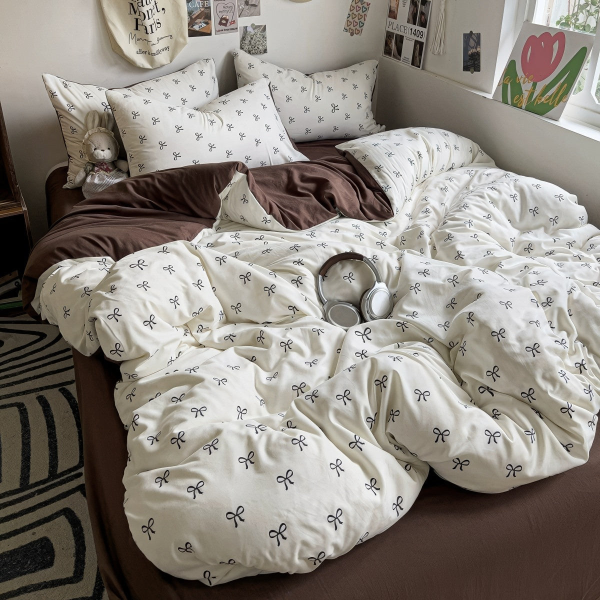 Little Bows Bedding Set — Soft-Touch Cotton Duvet & Pillowcases — Lifestyle 2