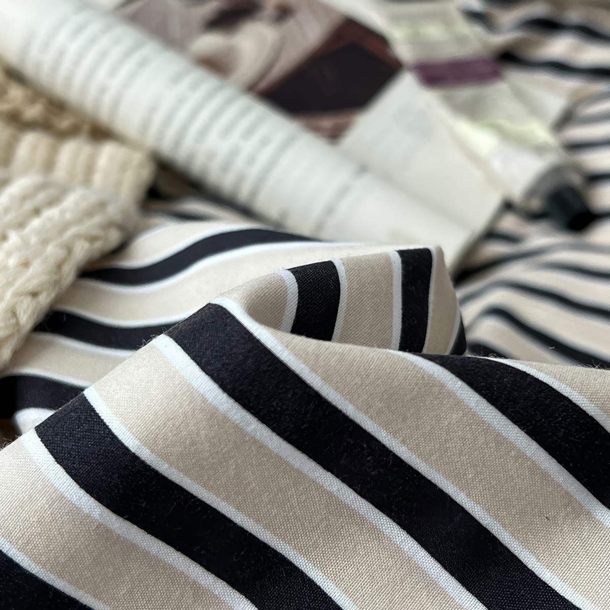 Navy & Cream Striped Bedding Set — Soft-Touch Cotton Duvet & Pillowcases — Detail