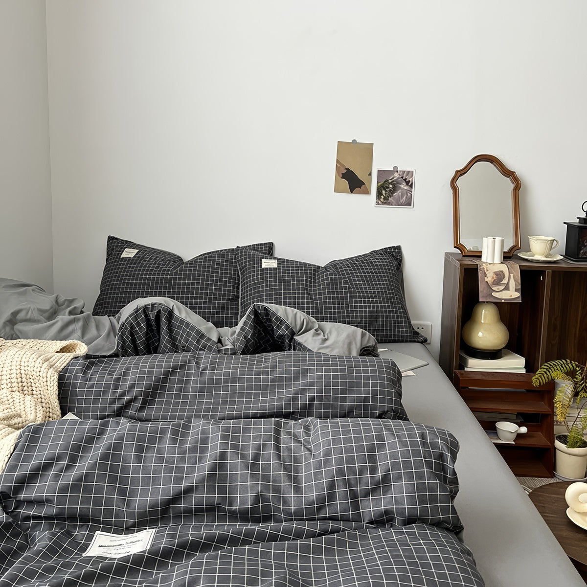 Minimalist Grey Grid Bedding Set — Soft-Touch Cotton Duvet & Pillowcases — Front view