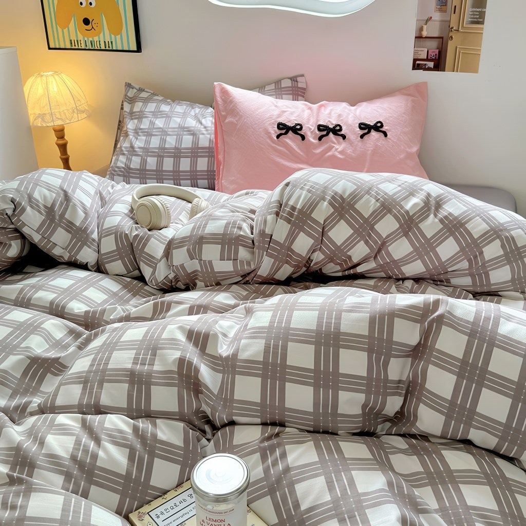 Plaid Print Bedding Set — Soft-Touch Cotton Duvet & Pillowcases — Front view