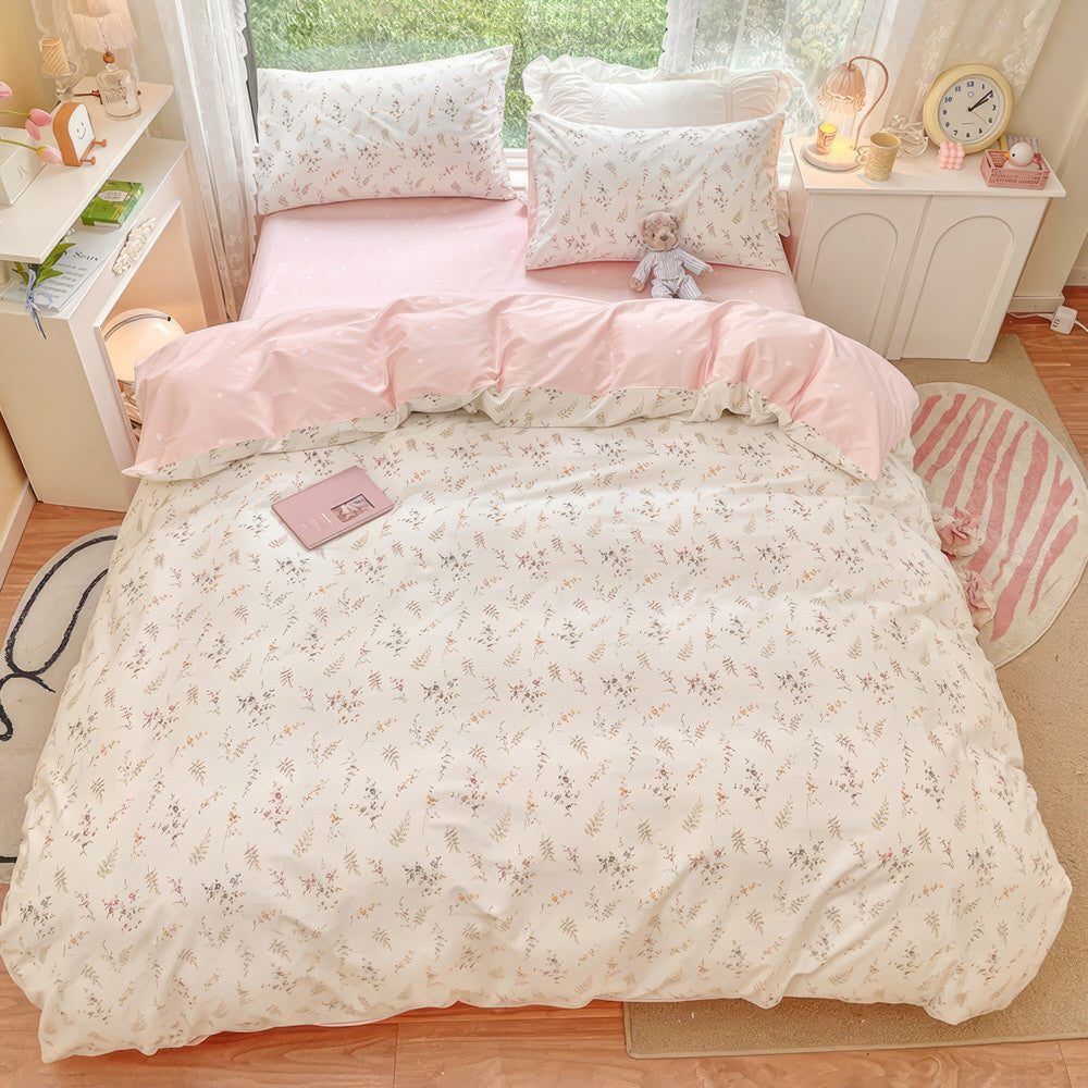 Pale Pink Floral Print Bedding Set — Soft-Touch Cotton Duvet & Pillowcases — Detail