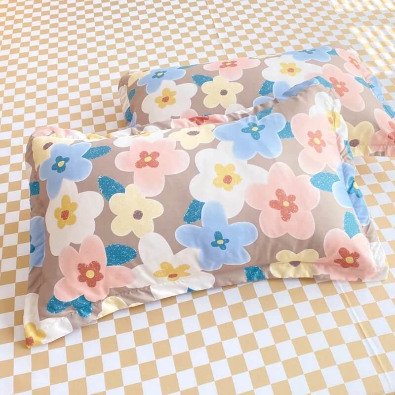 Pastel Brown Flowers Bedding Set — Soft-Touch Cotton Duvet & Pillowcases — Lifestyle 4