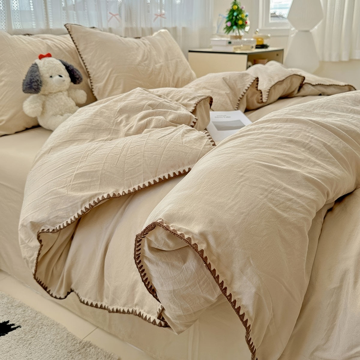 Plain Stitched Shell-Edge Bedding Set — Solid Duvet Cover with Scalloped Trim — Lifestyle 6